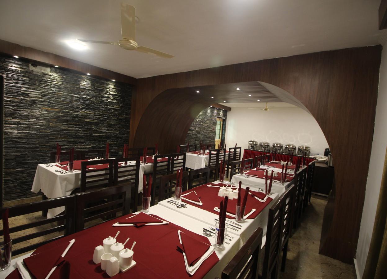Hotel Green Leaf Srīnagar Екстериор снимка