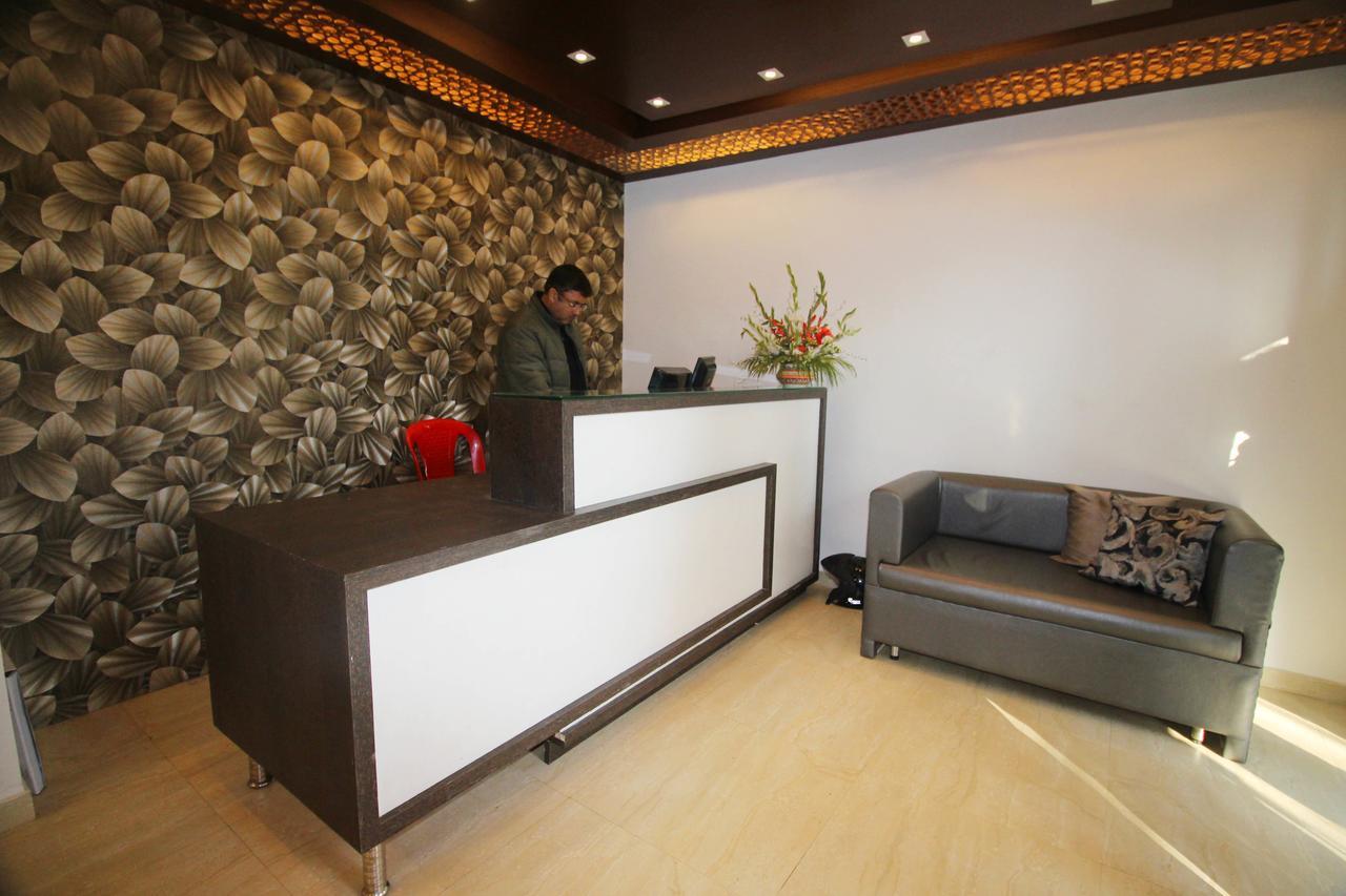 Hotel Green Leaf Srīnagar Екстериор снимка